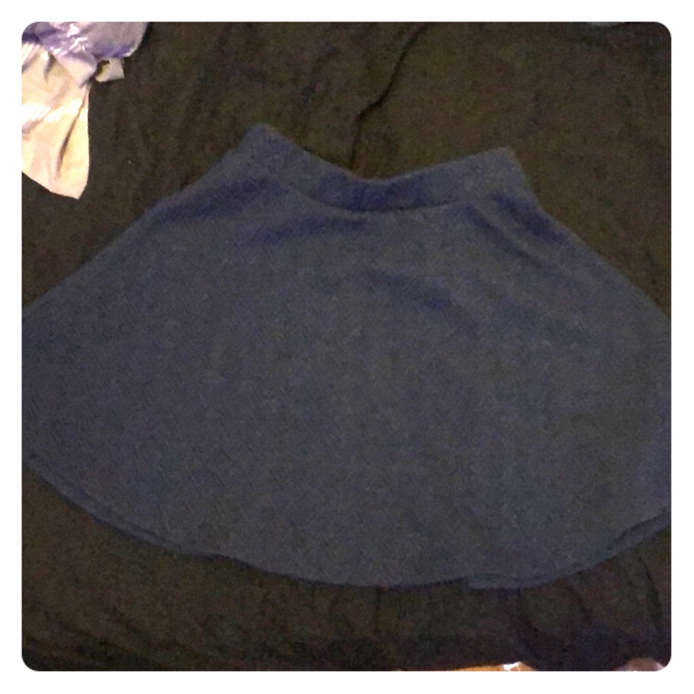 Cute navy blue skater style skirt!
